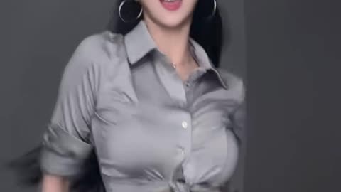 Sheer Jet Black Cropped Tee Vivacious Fit Check Transition | Daily Beauty EP 904