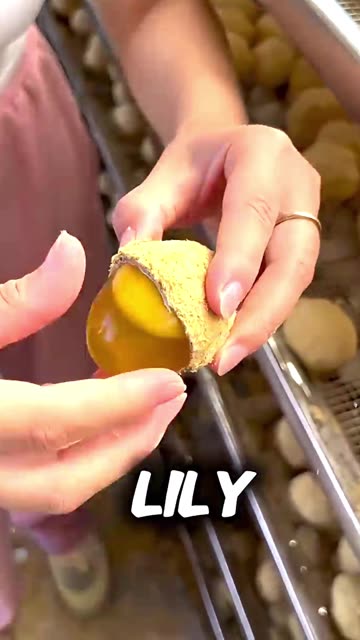 Mom Ate A Clay Egg 😱🥚