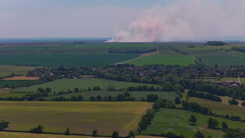 Incendie massif dans la plaine de Salisbury