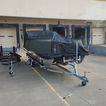 AM I GETTING LOADED OR NOT #ourtruckinglife #atruckerslife #trucker #vistatrans #reallifetruckers