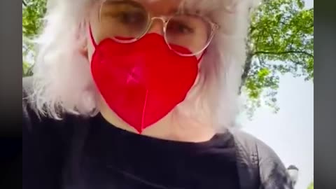 Starbucks reaps what you sow - Transgender employee goes on strike against company dress code