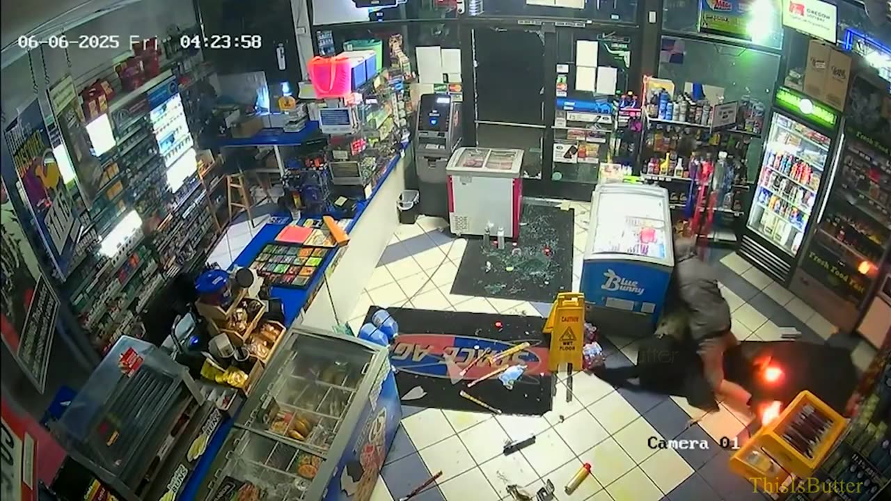 Bend burglary suspect throws Molotov cocktail, fights K-9, sets self on fire