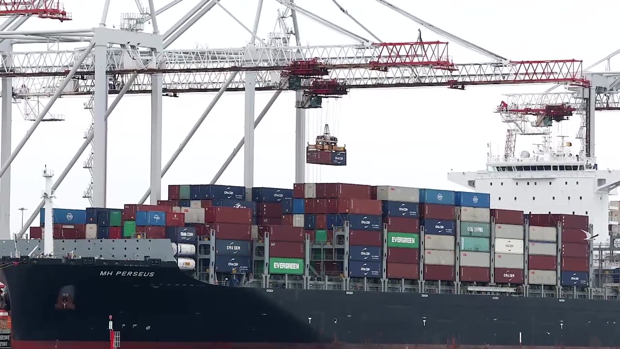 US starts collecting Trump's 10% tariff, smashing global trade norms