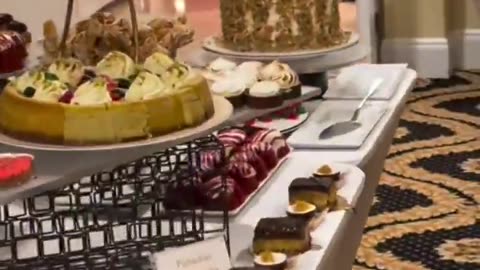 What people eat as deserts at Trumps golf club