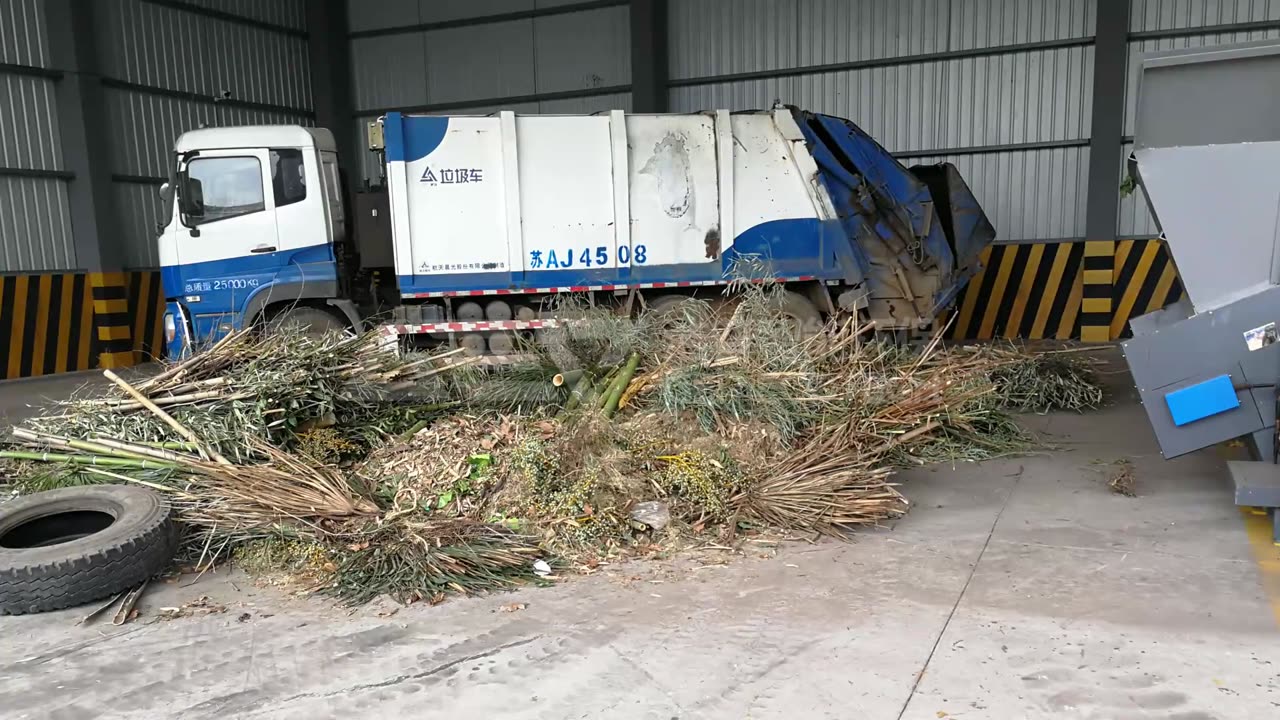 Witness Our Complete Garden Waste Shredding Line Processing Bamboo!