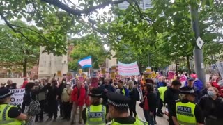 Anti Starmer protests sweep the nation. Chants of "get starmer out" in Manchester city centre.