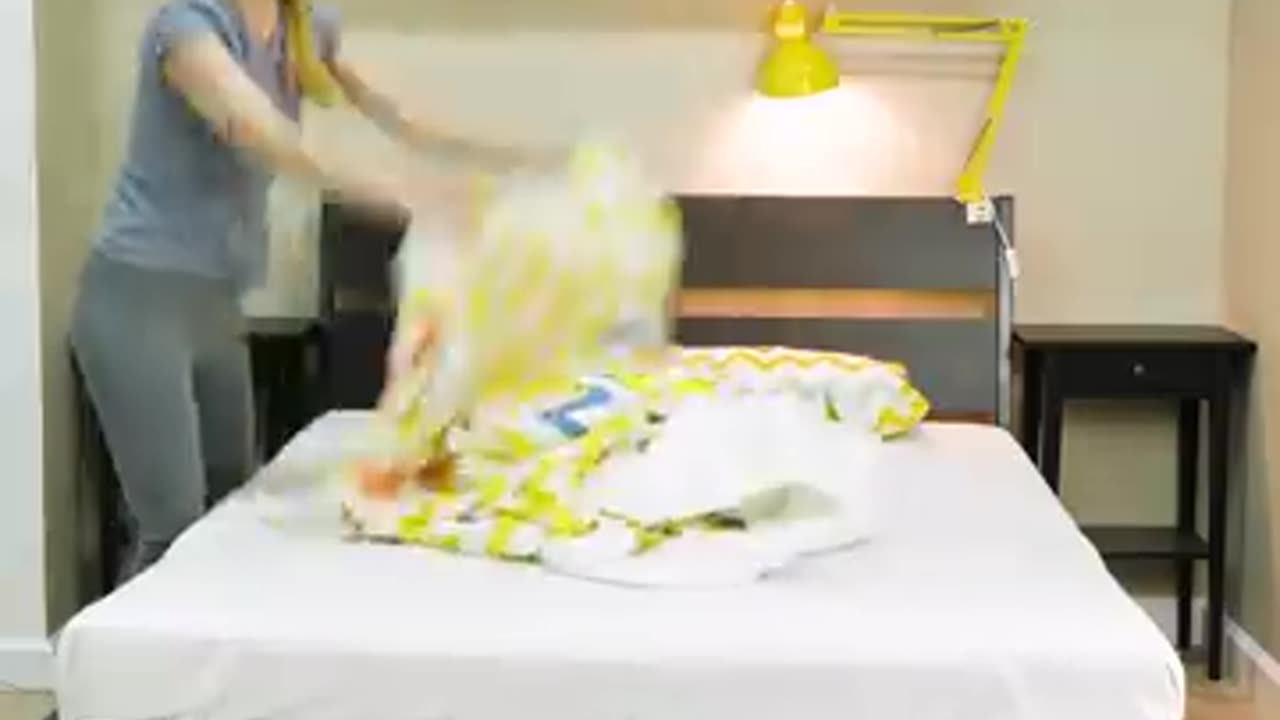 23 LIFE-CHANGING BEDROOM HACKS