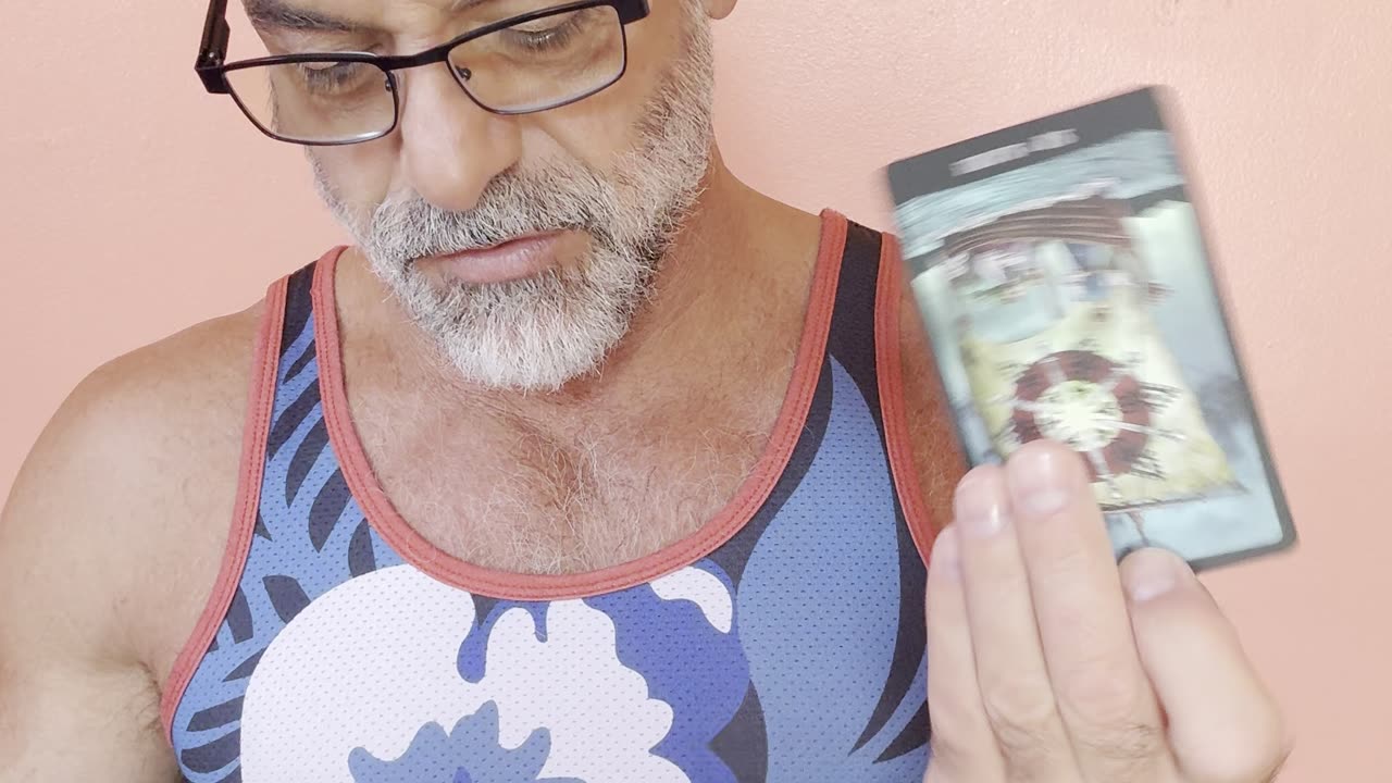 "Read the memo!" Tarot Vibes August 28th 2025 Love Light & Joy Tarot by Adam Keith