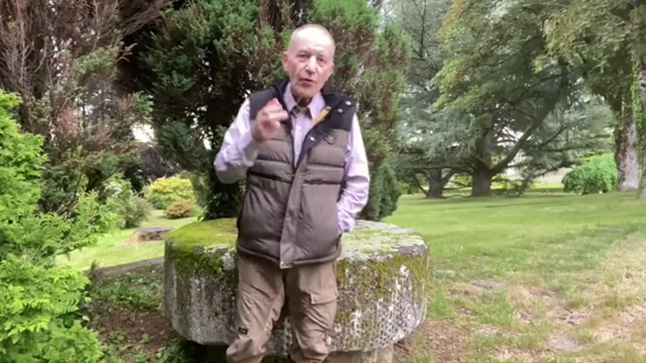 Kéké Rose, le doigt de la honte.