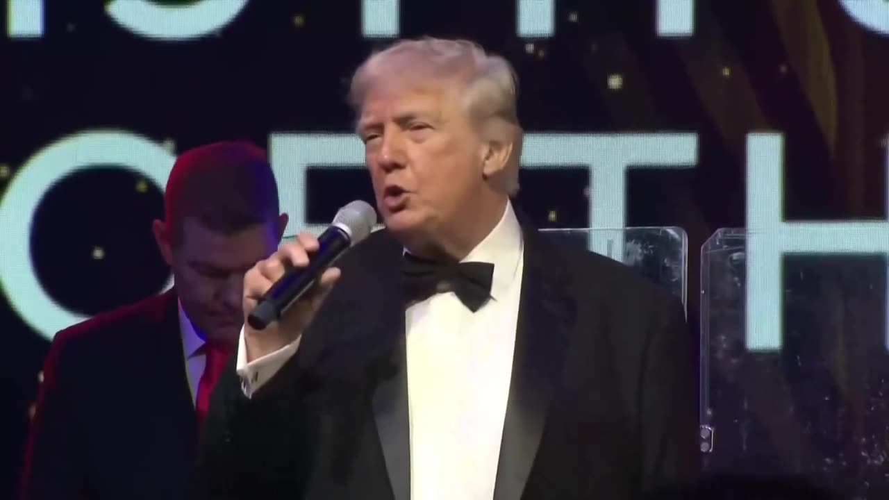 Trump GOES OFF on Somali Fraud at Mar-a-Lago New Years Celebration