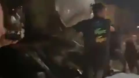 Palestinian Islamists transport an Iranian Ballistic Missile