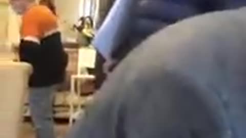 Salar azimi persconferentie over inval🤣