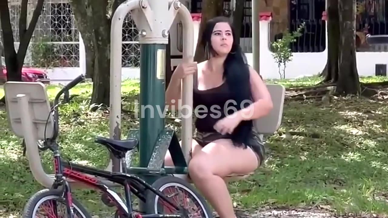 She Sat Then Screamed loudly!