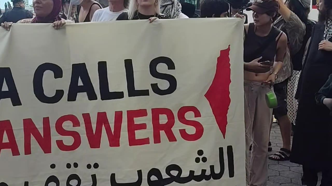 Outside the United Nations: STOP STARVING GAZA NOW.