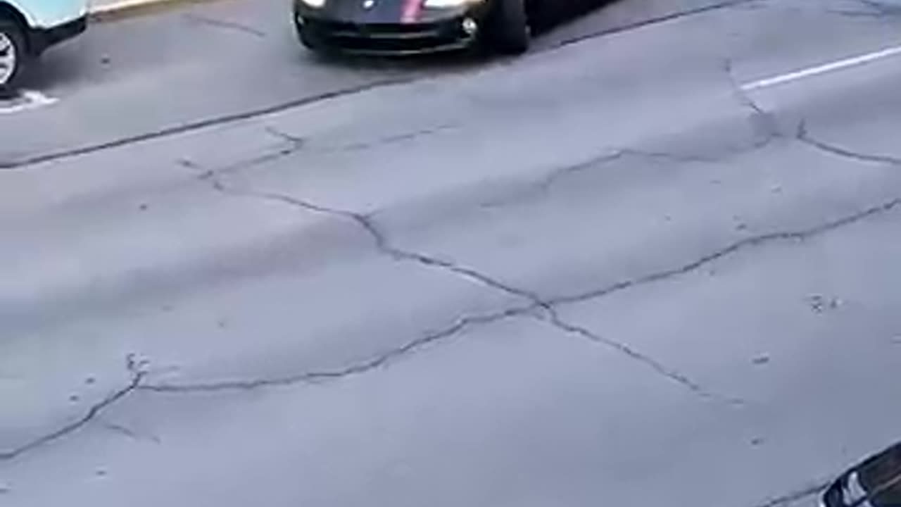 Supercar Driver Shows Off for Camera—Instantly Regrets It! 😬💥