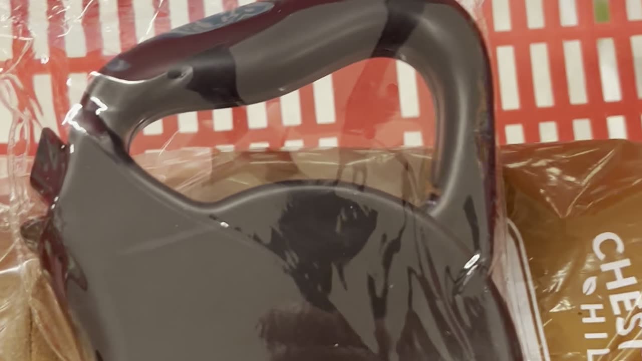 Brand new retractable leash