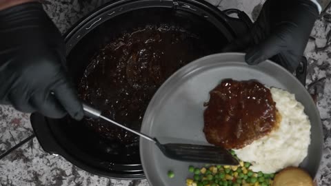 Crockpot Cube Steak and Gravy – Set It and Forget It