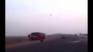 Man Captures UFO over Peru