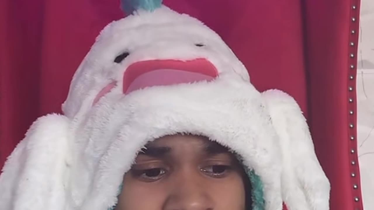 Poly and Sandy finally responds to his allegations and his weirdo behavior