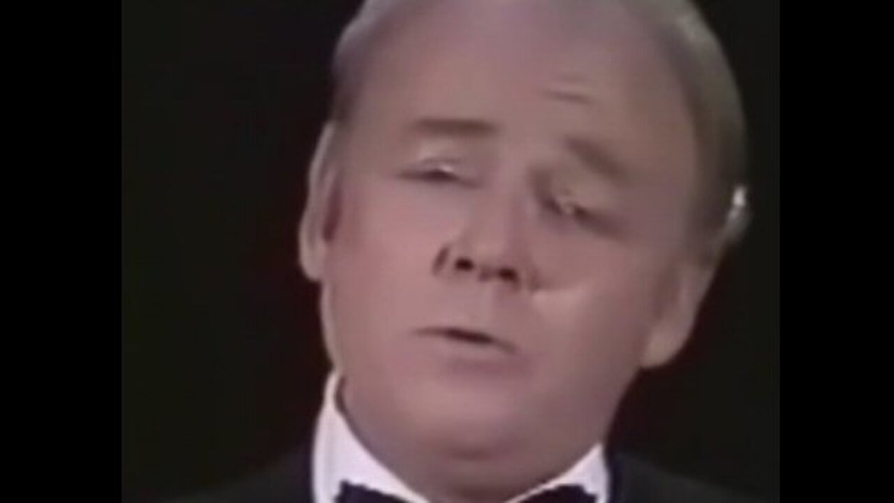 Carroll O-Connor sings All in the Family closing theme #allinthefamily