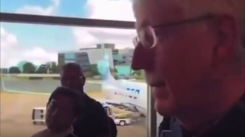 Alex Jones confronts former NIH director Francis Collins at the airport