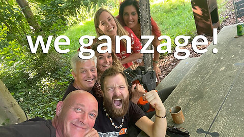 De volkszanger en de advocaat - Politiek doorzagen met John Medley, Hester Bais en Tom van Lamoen