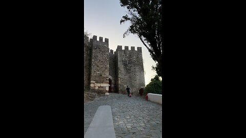 Admiring the castle Leiria