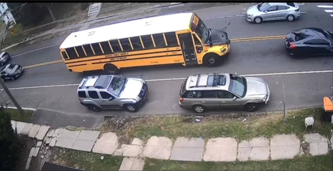 How the heck!You don’t see that big yellow bus in front of you!? Break don’t accelerate #japd #viral