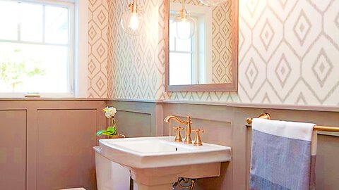 NASTY BATHROOM (SHORT FILM)