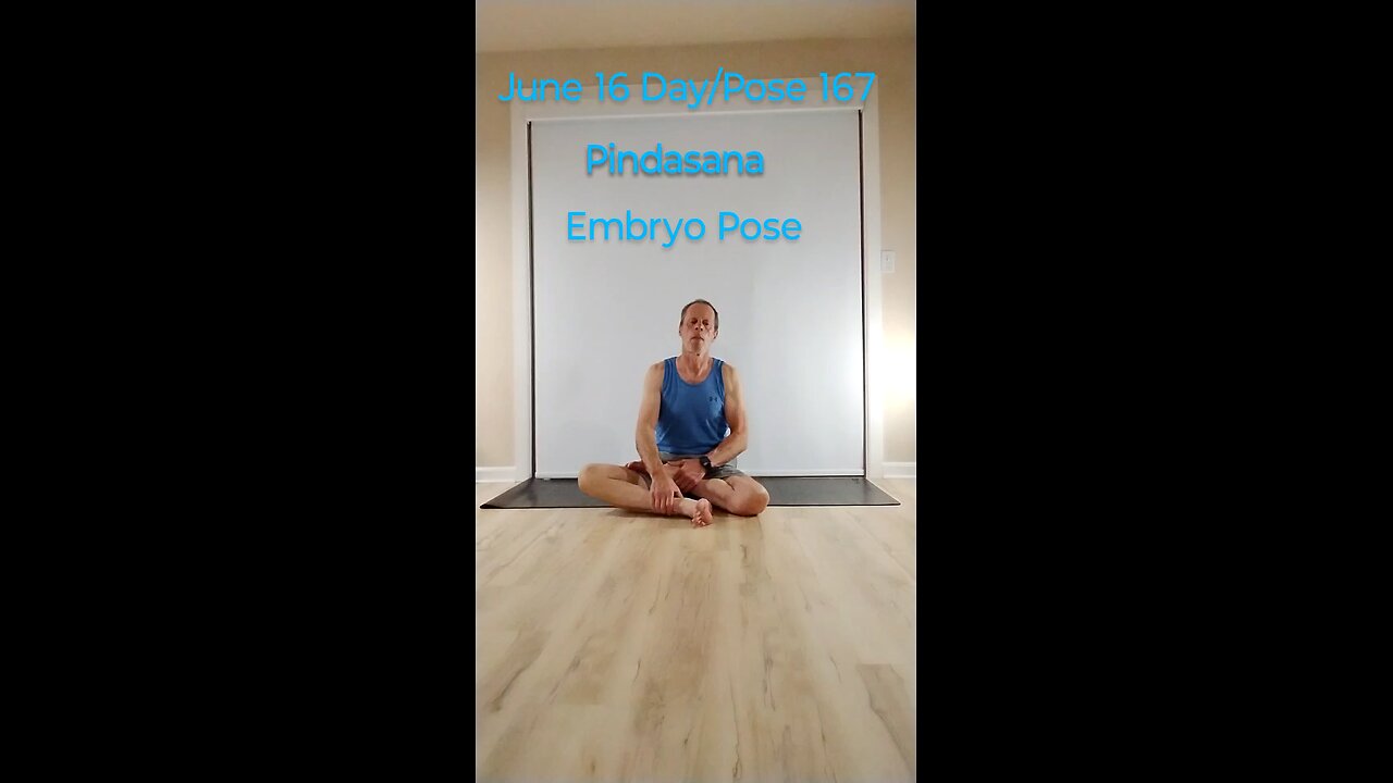 Pindasana / Embryo Pose / Padmasana