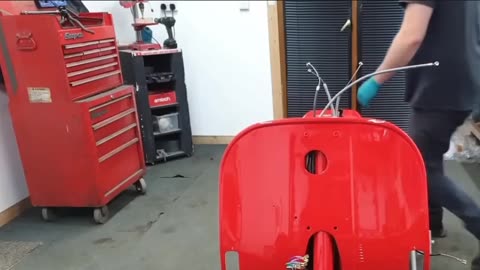 Replacing the Clutch on a Vespa Scooter
