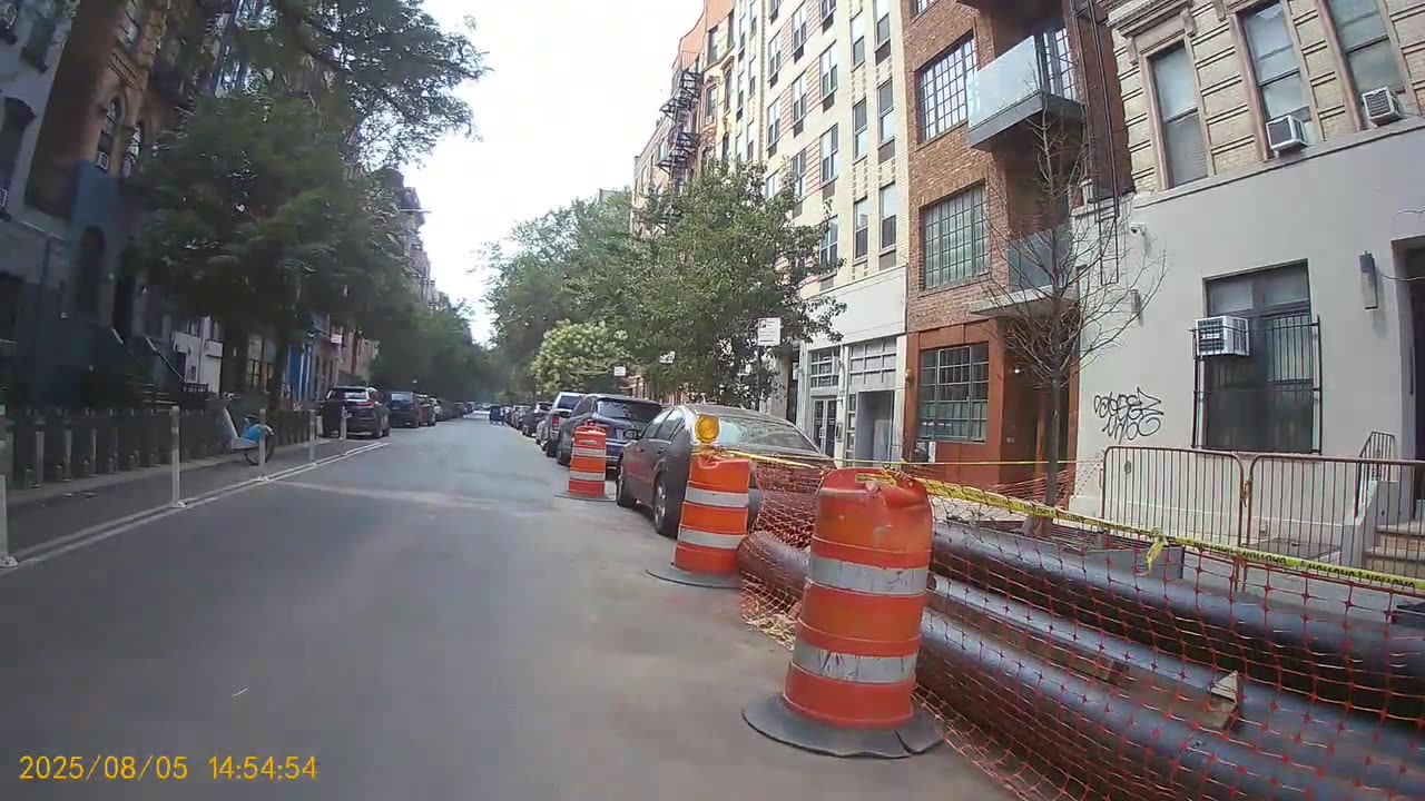 5B stalker, moving van, street works