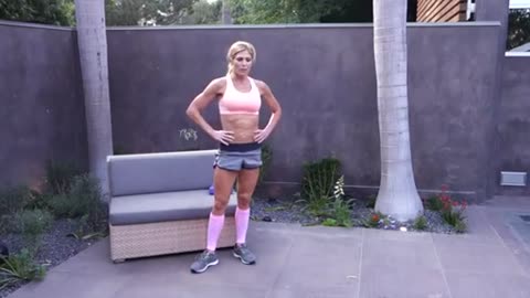 Torrie Wilson's Hot & Sexy Killer Legs and Booty Workout Routine