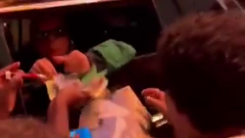 El CONMOVEDOR momento de Lady Gaga con sus fans en Las Vegas ❤️ ¡Así fue su llegada!