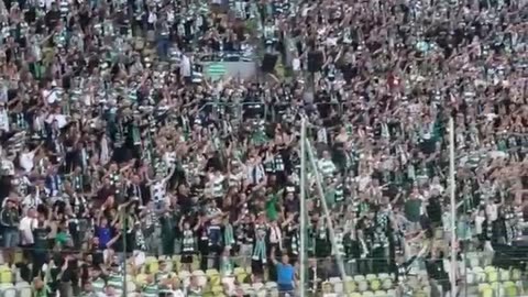 Polish sports fans chant President's name for the first time