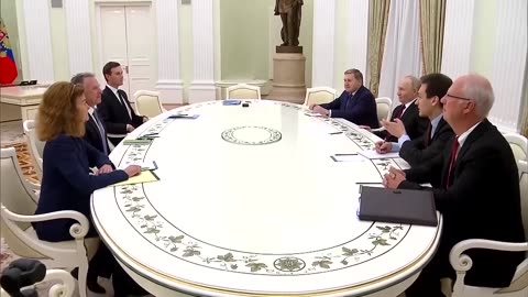 As peace talks go on, US intel says Putin's war goals are unchanged