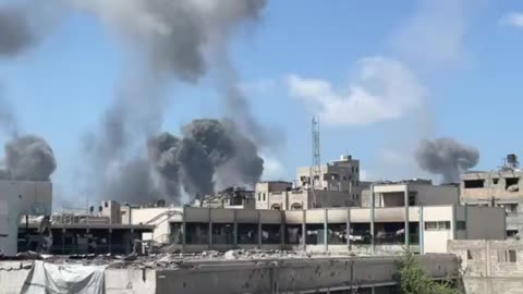 Israeli fighter jets unleash a fire belt targeting multiple neighborhoods in Gaza City