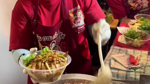 Vietnam Street Seafood Tour – Snails, Squid & Scallops Galore! 🦐🔥