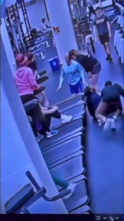 ON MY WORST DAYS 🏃 NEVER FELL OFF OF A TREADMILL❗