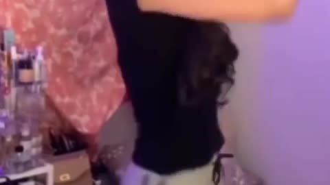 Hot malaysian girl dancing💃🔥HOT🔥