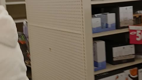 INSIDE #BIGLOTS BEFORE THEY CLOSED , I GOT TO WALK AROUND BIGLOTS BEFORE THEY CLOSED