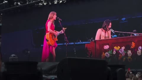 Taylor swift - US ft. Gracie Abrams ( the eras tour London night 3)