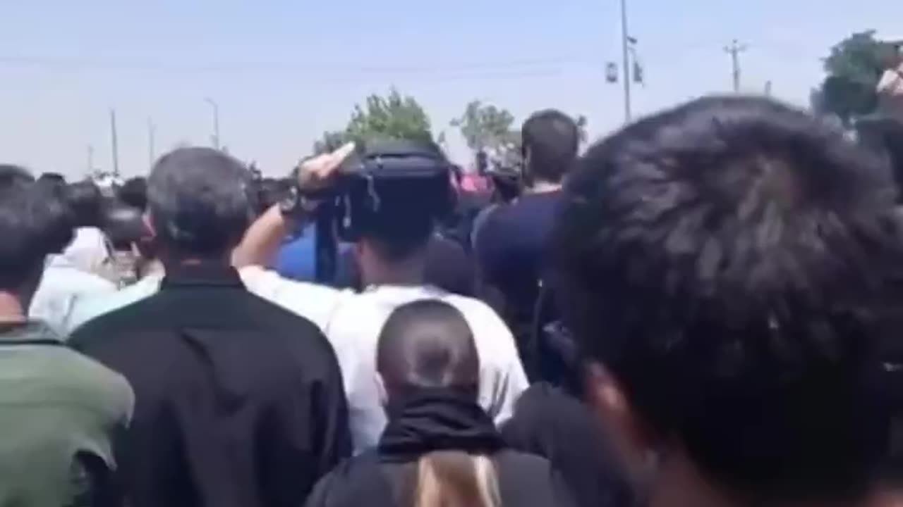 🇮🇷 IRANIANS PROTEST THE REGIME