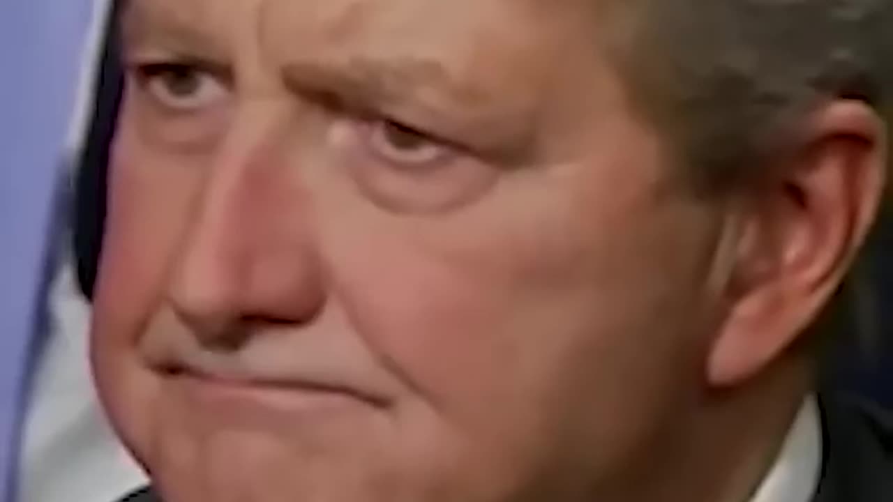 Hilarious John Kennedy moment: "She's the reason there are directions on a shampoo bottle."