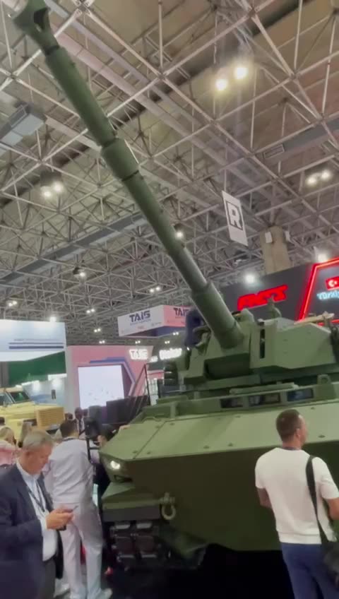 Tank Kaplan MT vybavený 105 mm vežou Cockerill 3105