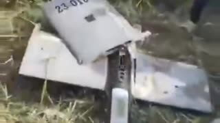 locals beat drone with slippers in Pakistan