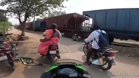 Stupid Idiot loses Legs Under Train
