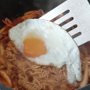 Extravagant Instant Ramen Noodles #shorts #food #recipes #cooking #5minutes #noodles