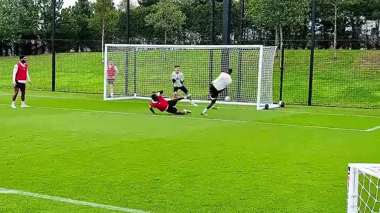 Alexander Isak's injury could be far worse than Liverpool first feared!