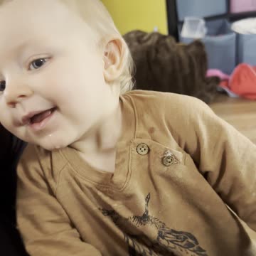 “Kayla, I See You… I Still See You” — Peekaboo With Baby Kayla 👀😂